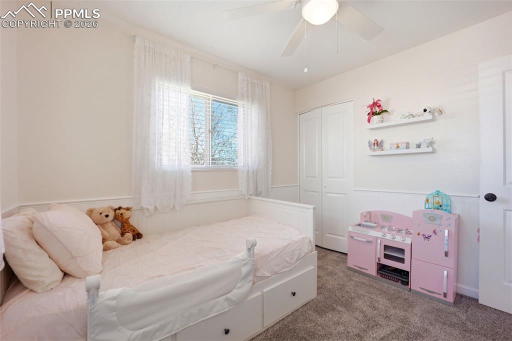 Image 15 of 42: Bedroom