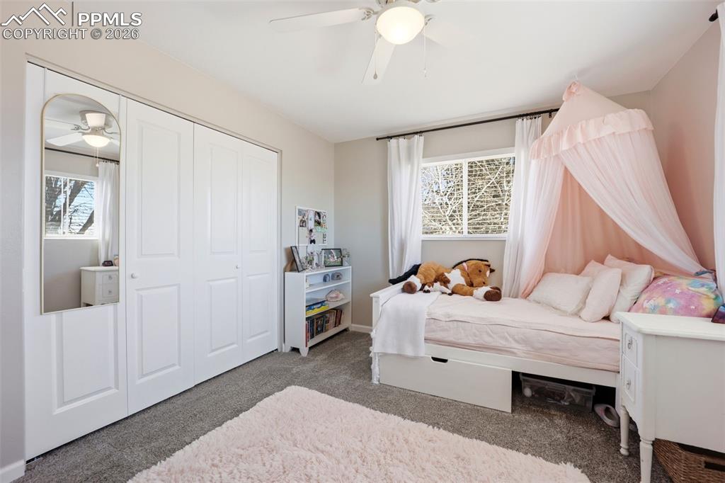 Image 17 of 42: Bedroom