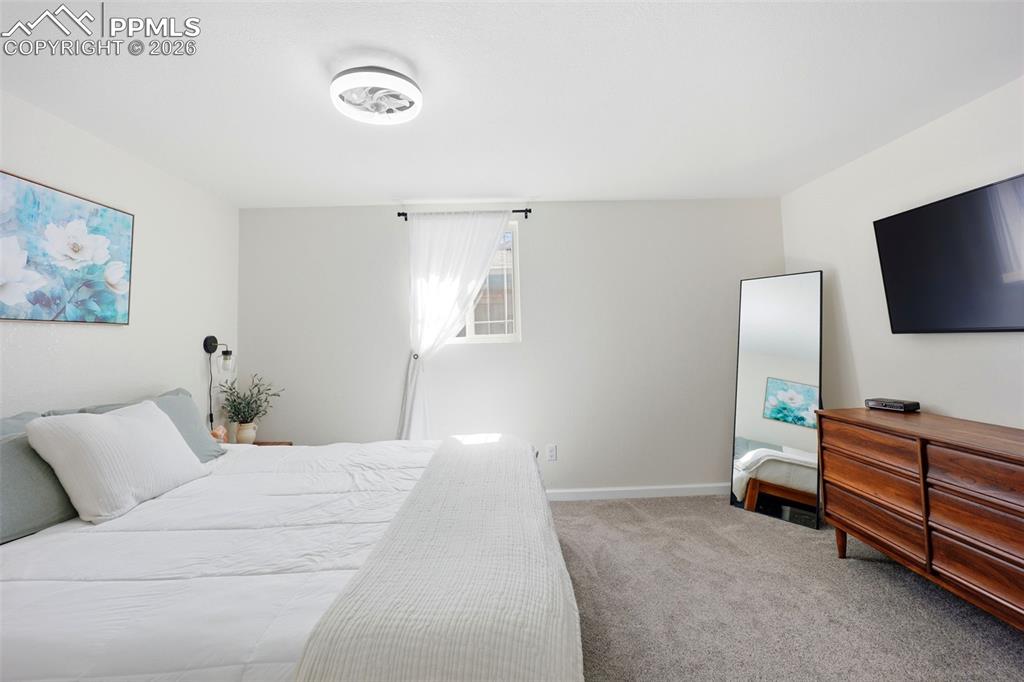 Image 25 of 42: Bedroom