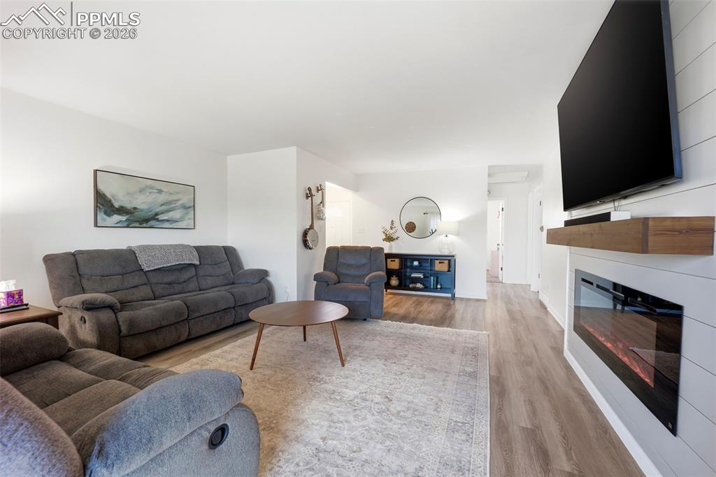 Image 7 of 42: Living Room