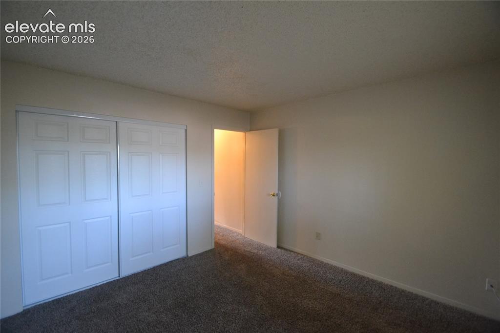 Image 14 of 31: Bedroom