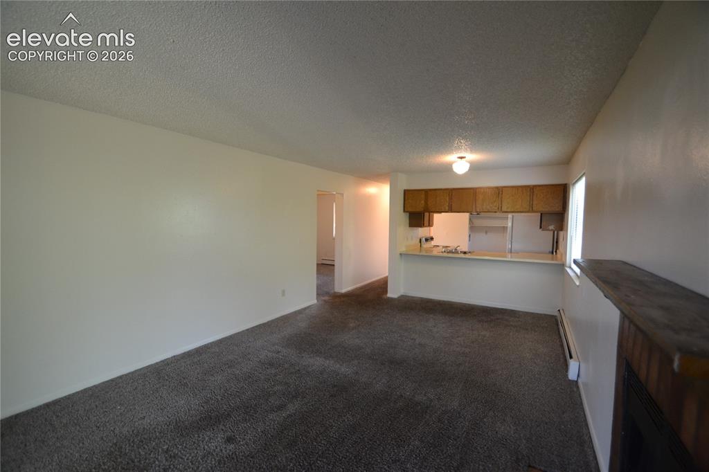 Image 8 of 31: Living Room