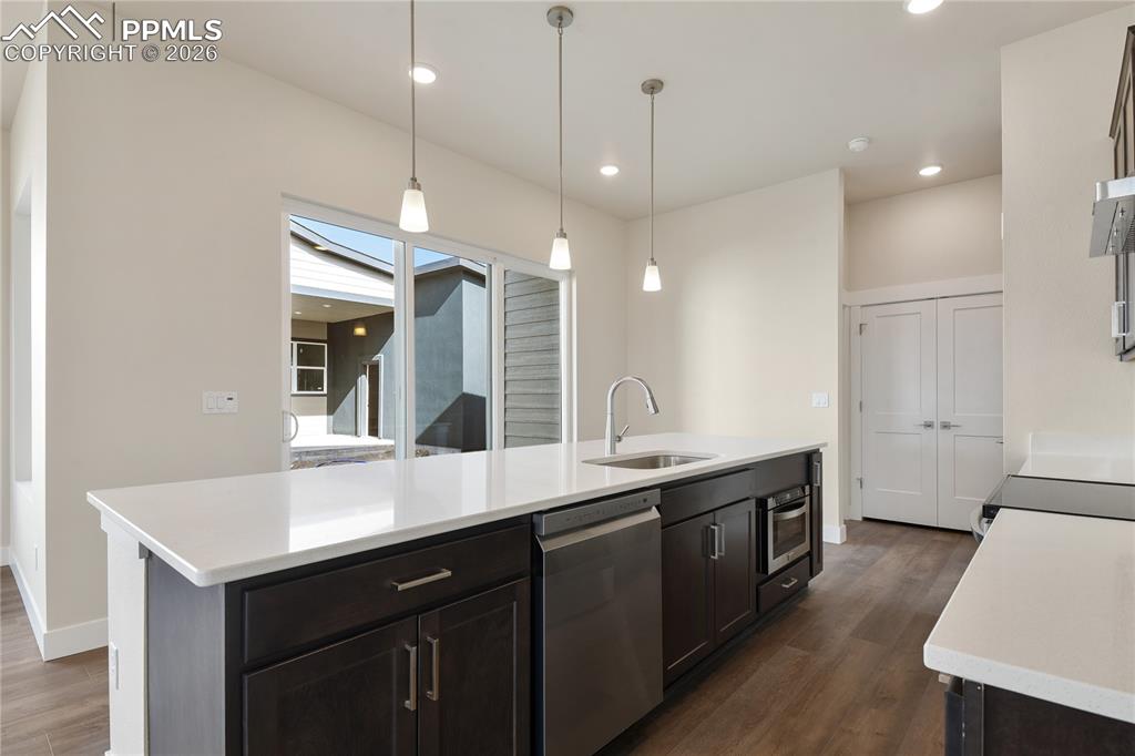 Image 10 of 35: Kitchen