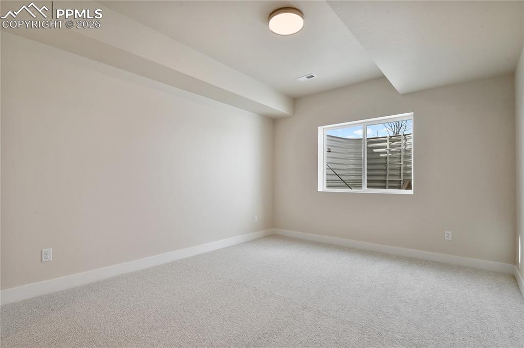 Image 28 of 35: 3rd bedroom