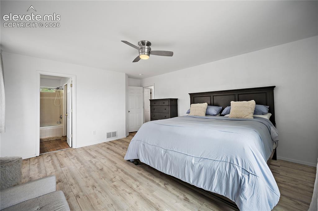 Image 16 of 47: Bedroom