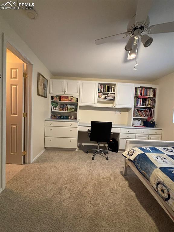 Image 33 of 45: Bedroom