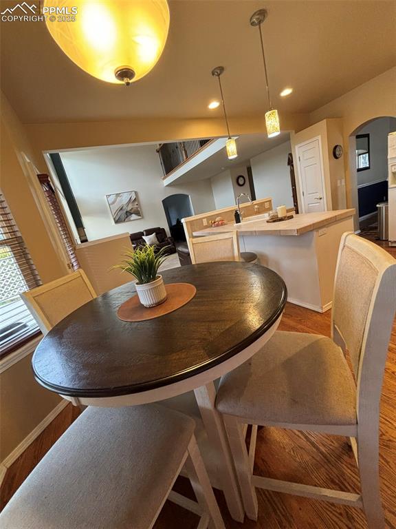 Image 9 of 45: Dining Area