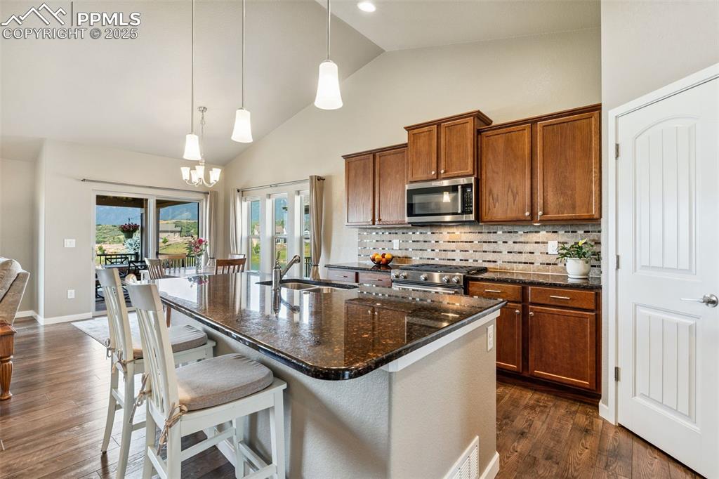 Image 13 of 47: Large Granite Island