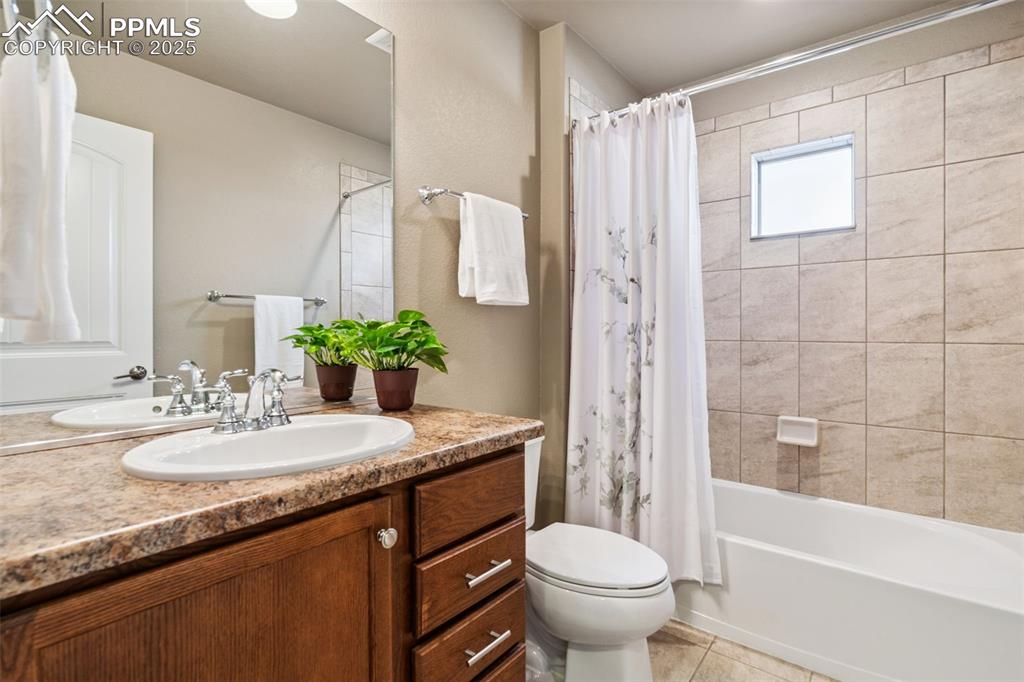 Image 32 of 47: Main Level Full Bath