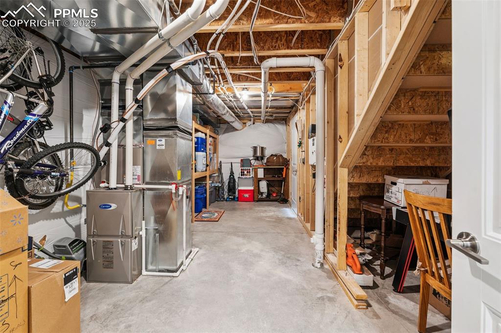 Image 37 of 47: Huge Storage Room