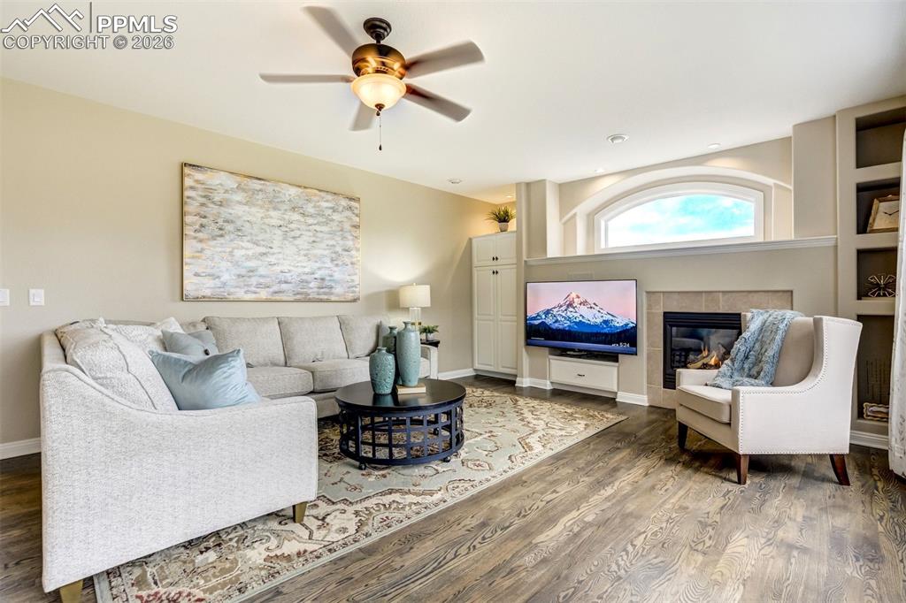 Image 12 of 49: Living Room