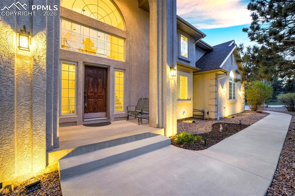 Image 3 of 49: Entry