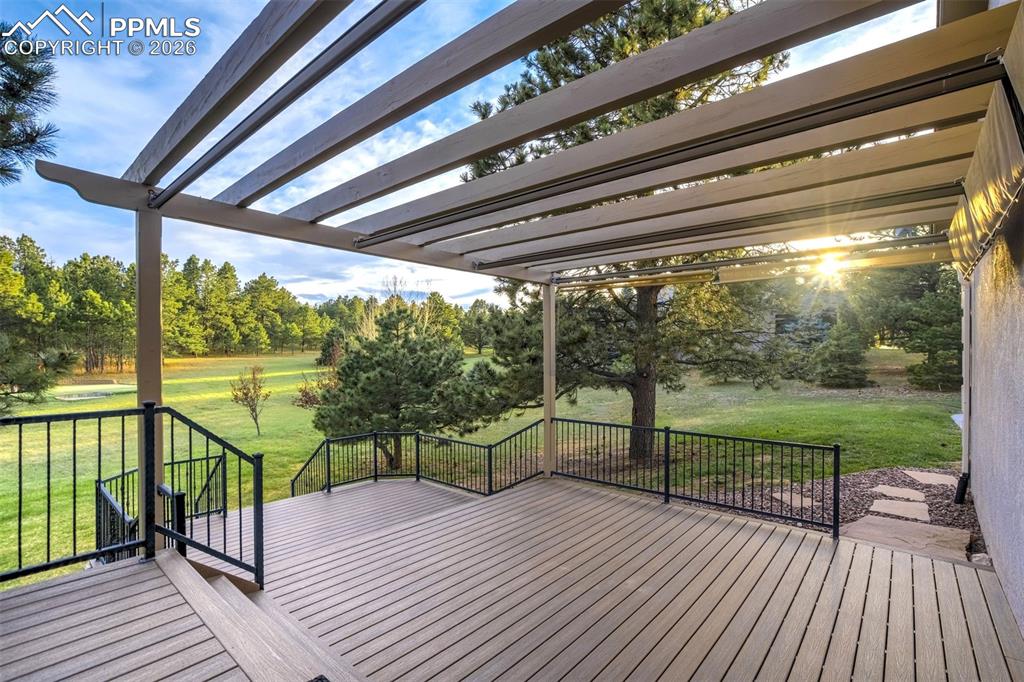 Image 42 of 49: Deck