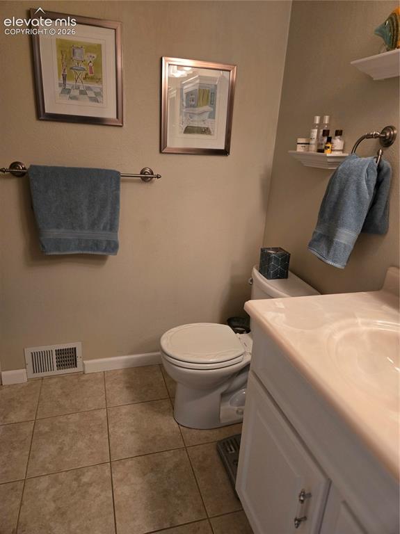 Image 14 of 21: Bathroom