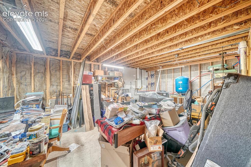Image 33 of 44: Family Room