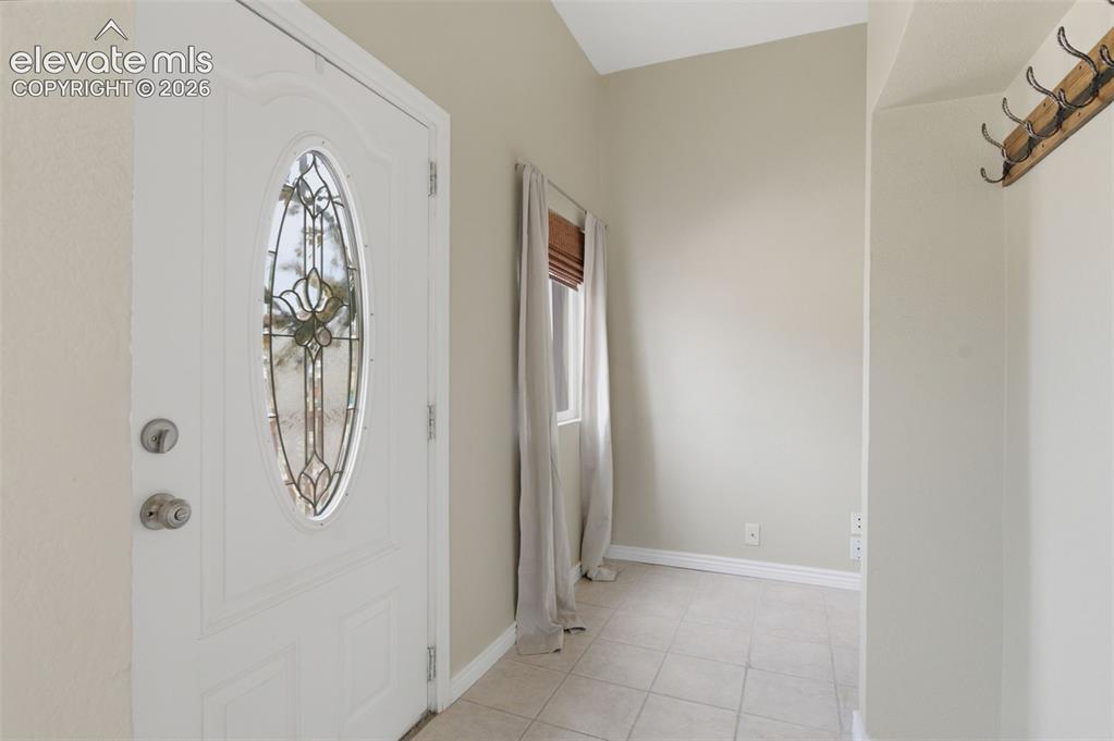 Image 6 of 27: Entry