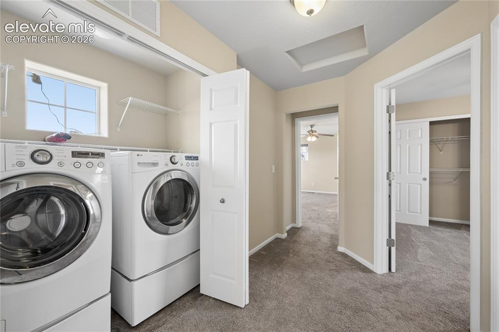Image 12 of 20: Upper level laundry 