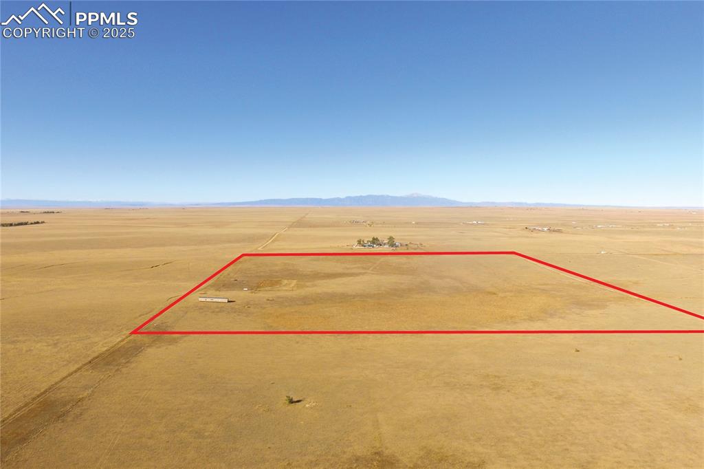 Image 19 of 21: BOUNDRY LINES IN RED ARE APPROXIMATE AND NOT A SURVEY.