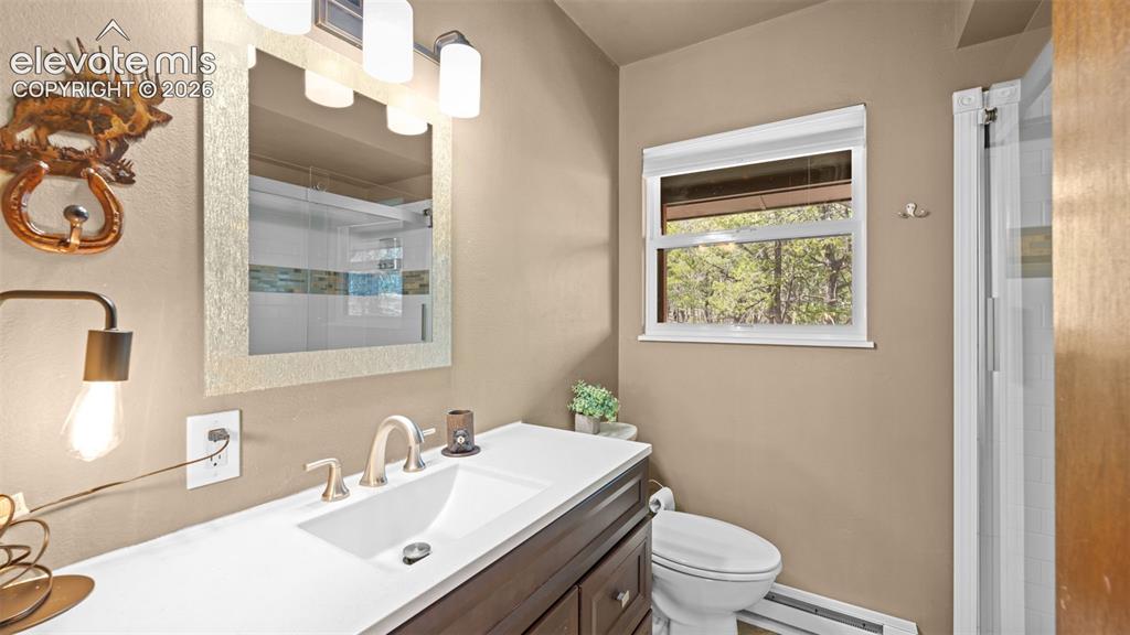 Image 18 of 43: Bathroom