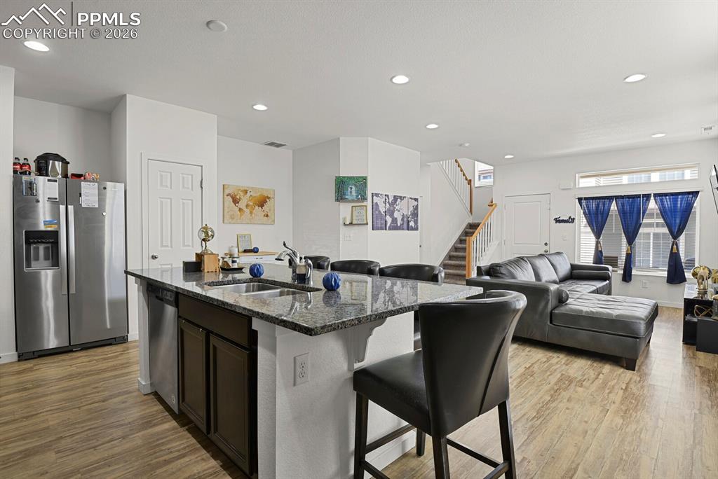 Image 10 of 23: Kitchen