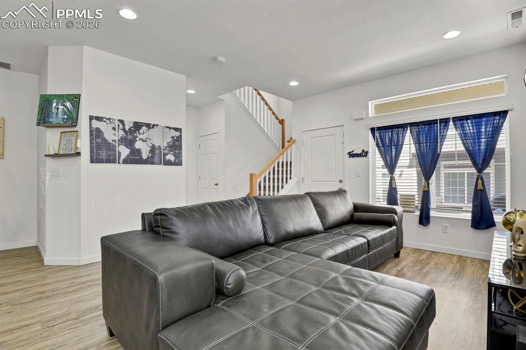 Image 7 of 23: Living Room