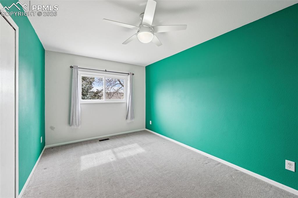 Image 17 of 39: Bedroom