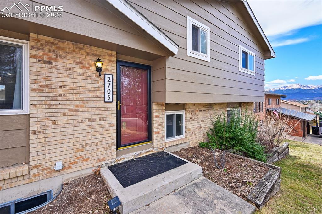 Image 7 of 39: Front of Structure