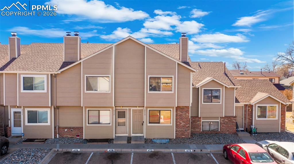 Image 1 of 31: Front of Structure