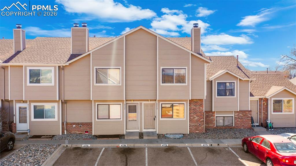 Image 2 of 31: Back of Structure