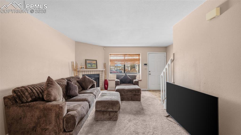 Image 7 of 31: Living Room