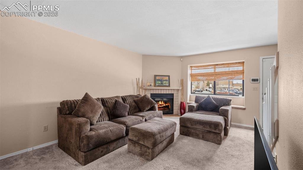 Image 8 of 31: Living Room