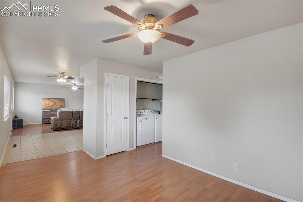 Image 11 of 31: Family Room