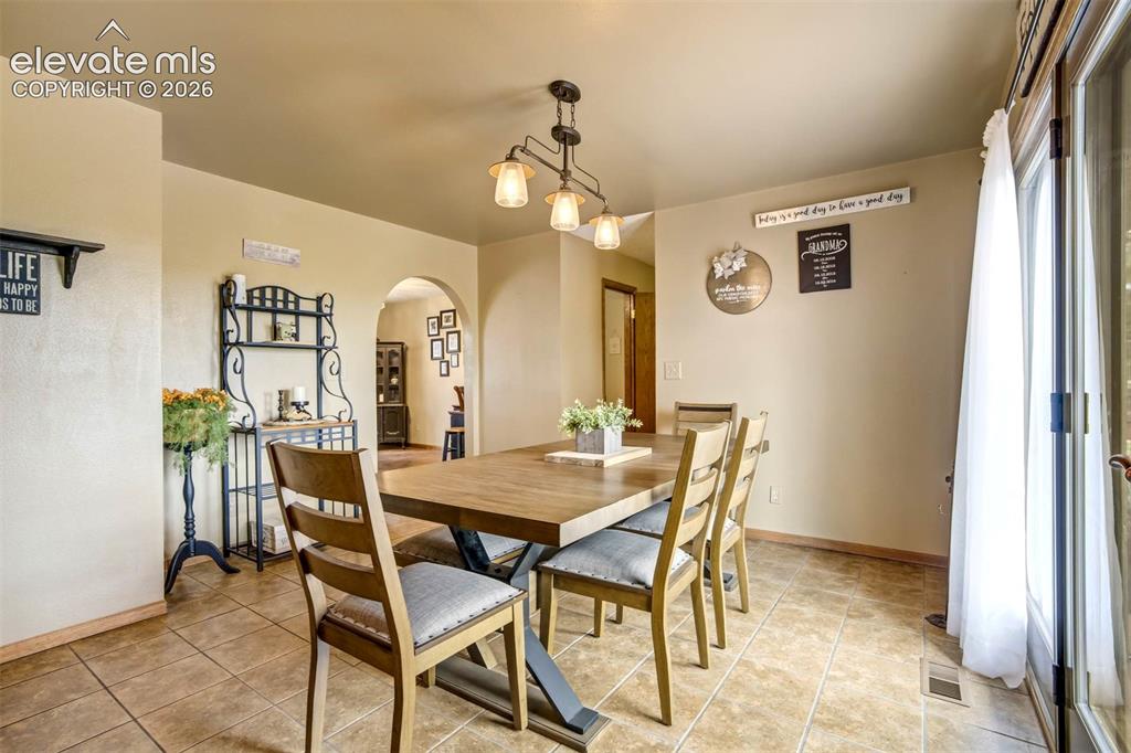 Image 10 of 48: Dining Area