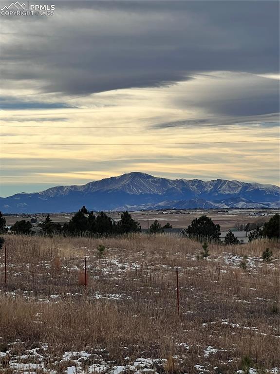 Image 15 of 33: View