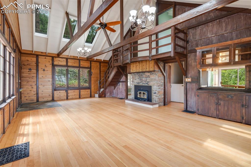 Image 15 of 46: Living Room