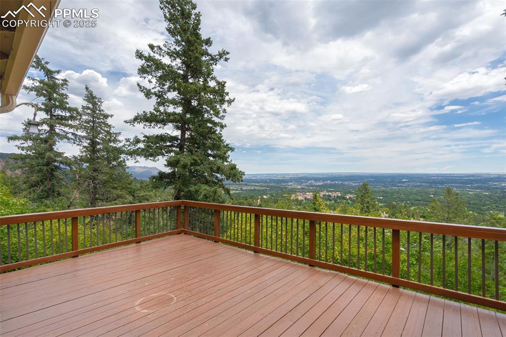 Image 46 of 46: Deck