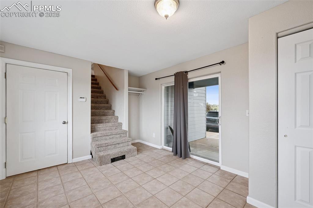 Image 24 of 38: Entry