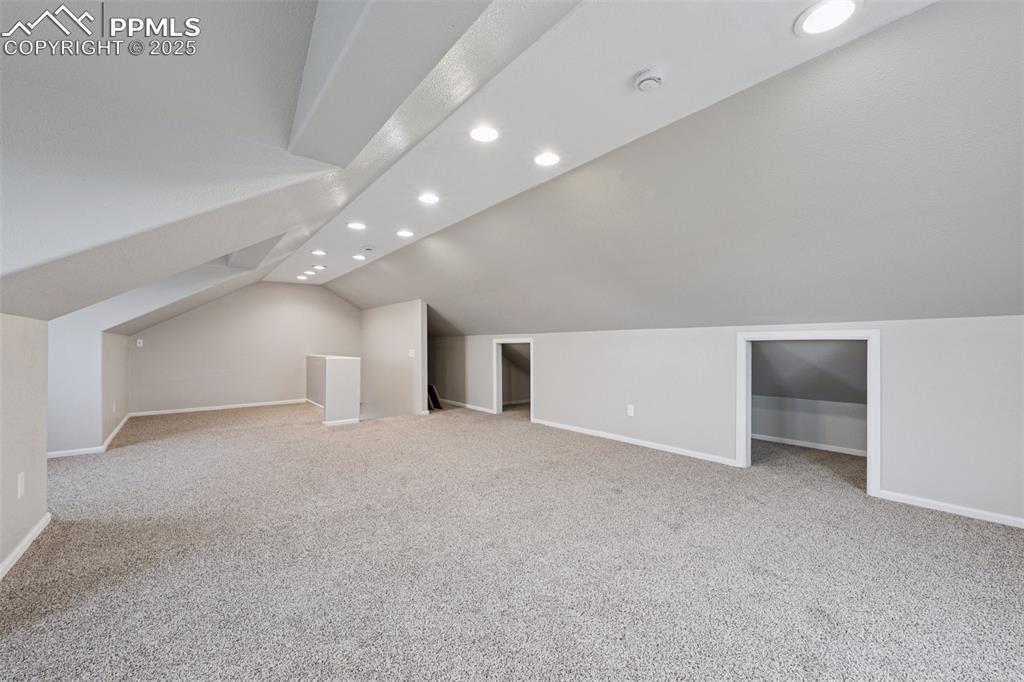 Image 30 of 38: Bonus Room