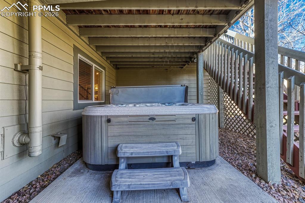 Image 38 of 49: Hot Tub Stays!