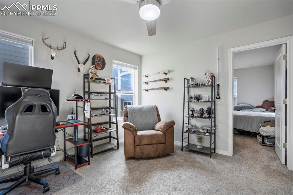 Image 15 of 31: Office