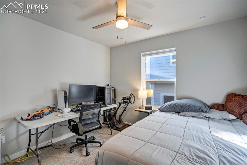 Image 22 of 31: Bedroom