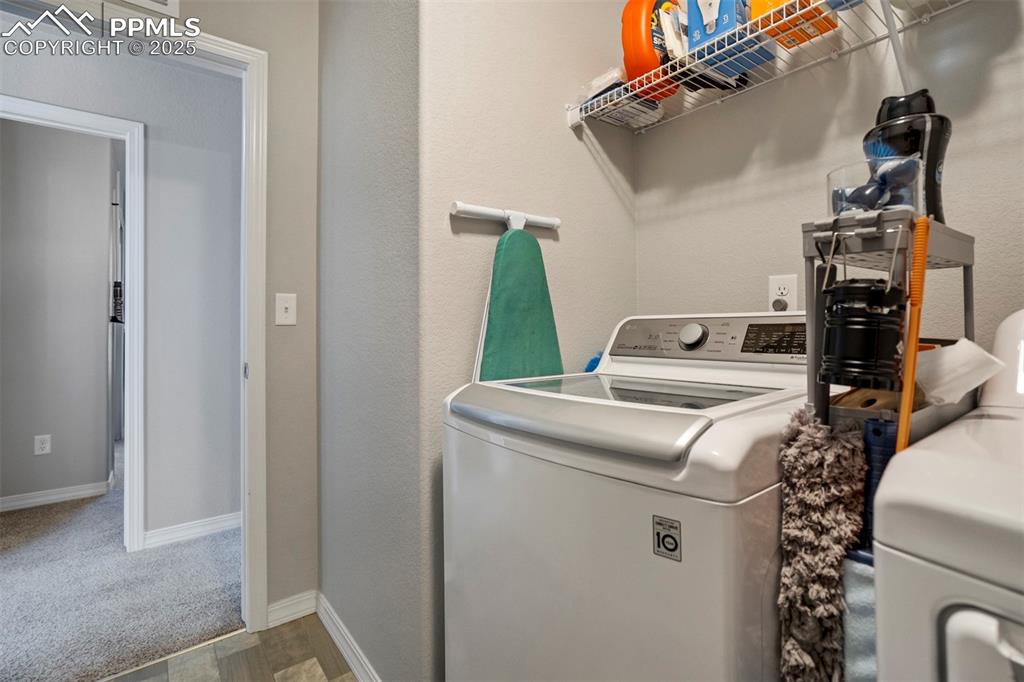 Image 28 of 31: Laundry