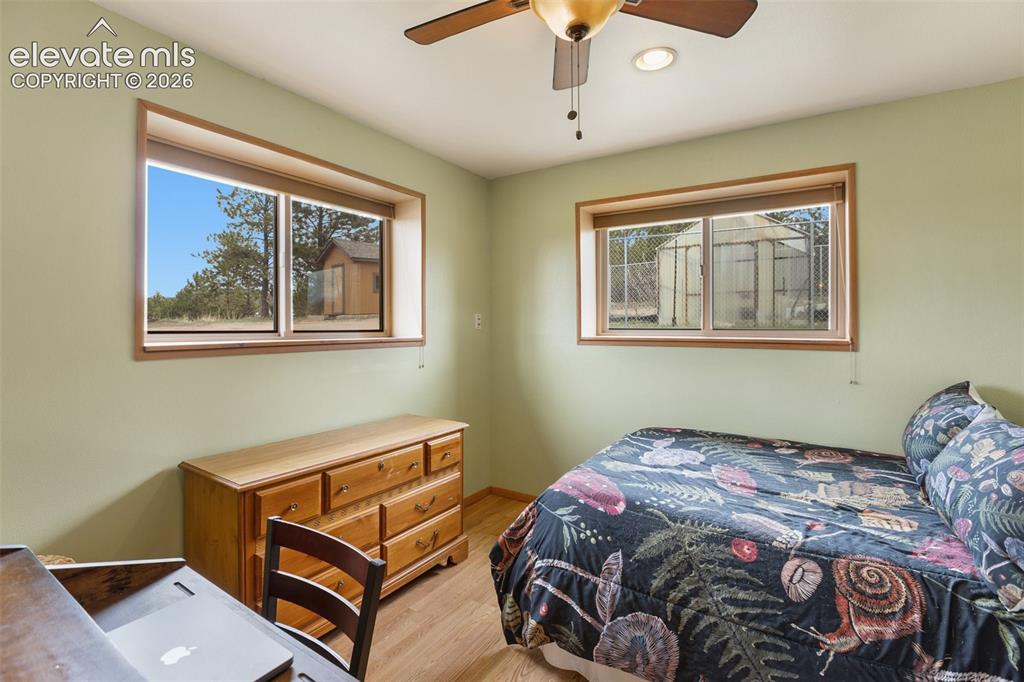 Image 43 of 49: Guest house bedroom