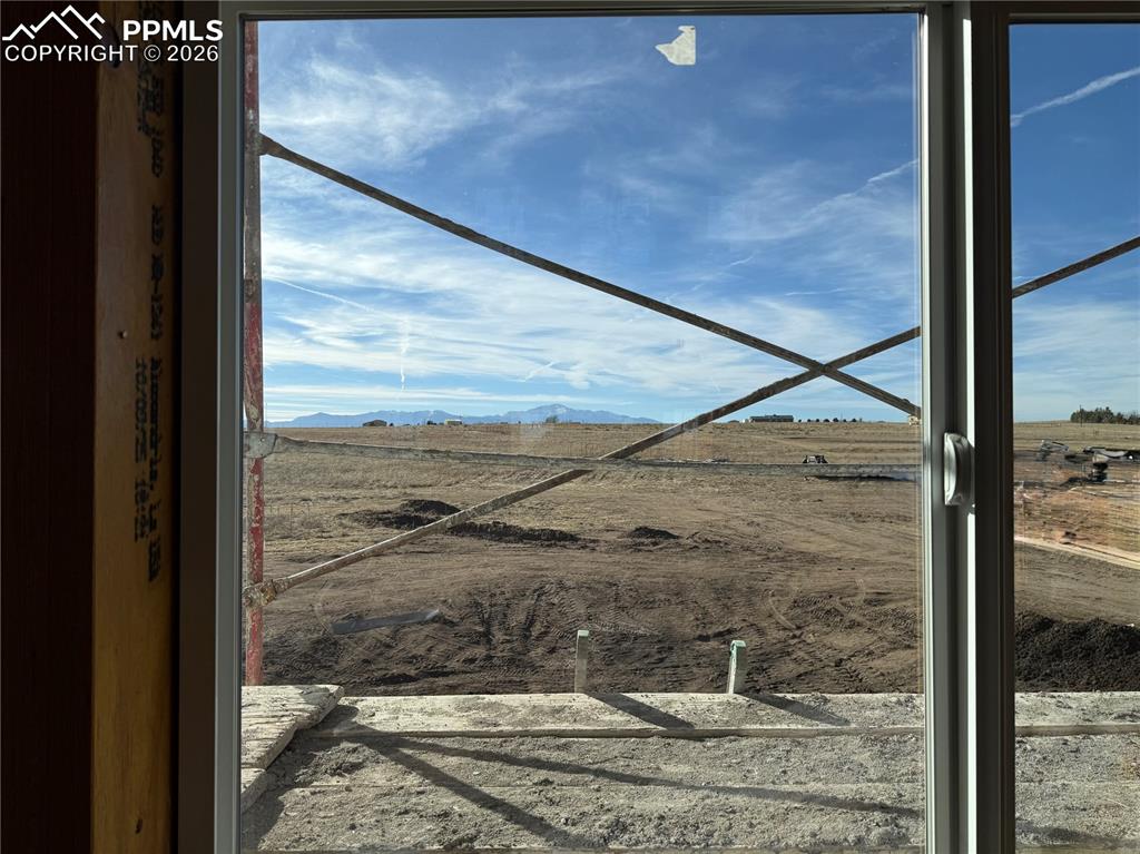 Image 10 of 10: View