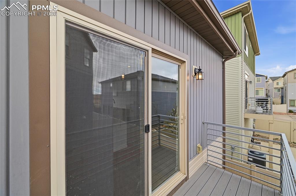 Image 21 of 40: View of kitchen balcony