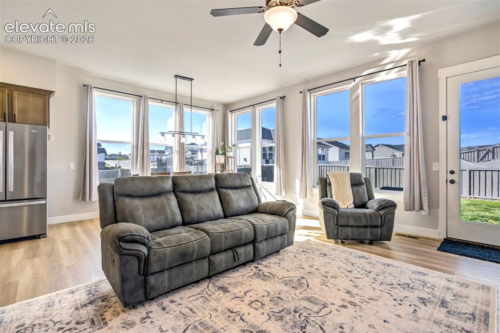 Image 11 of 46: Living Room