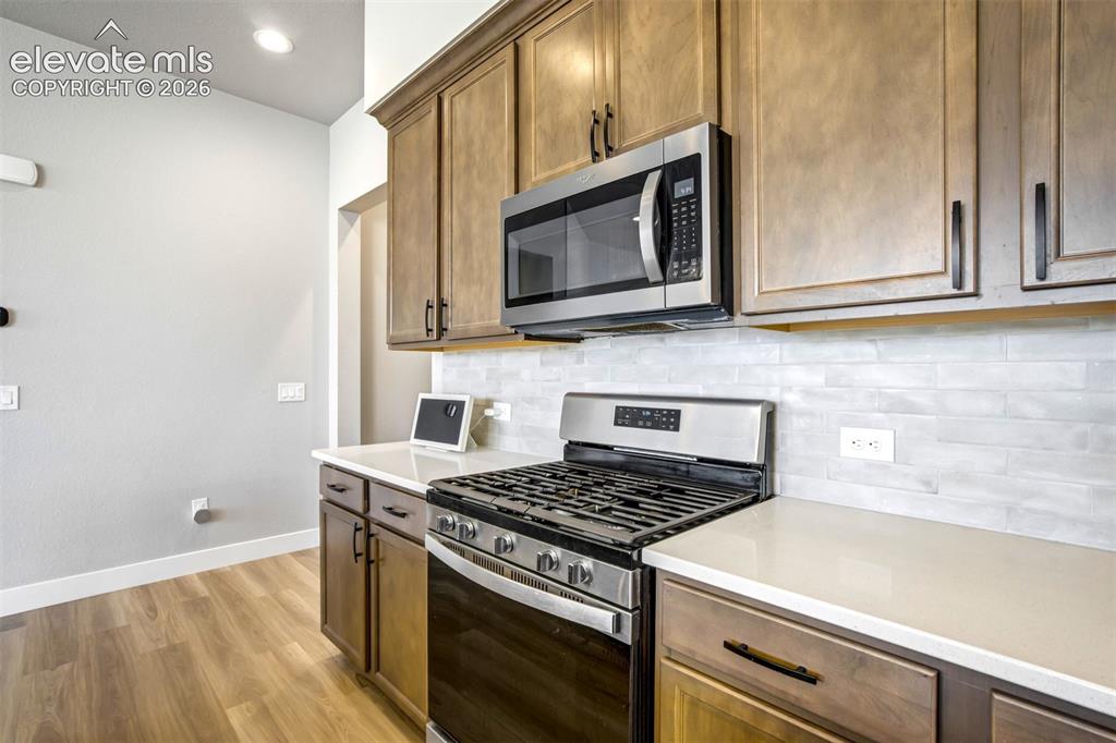 Image 7 of 46: Kitchen