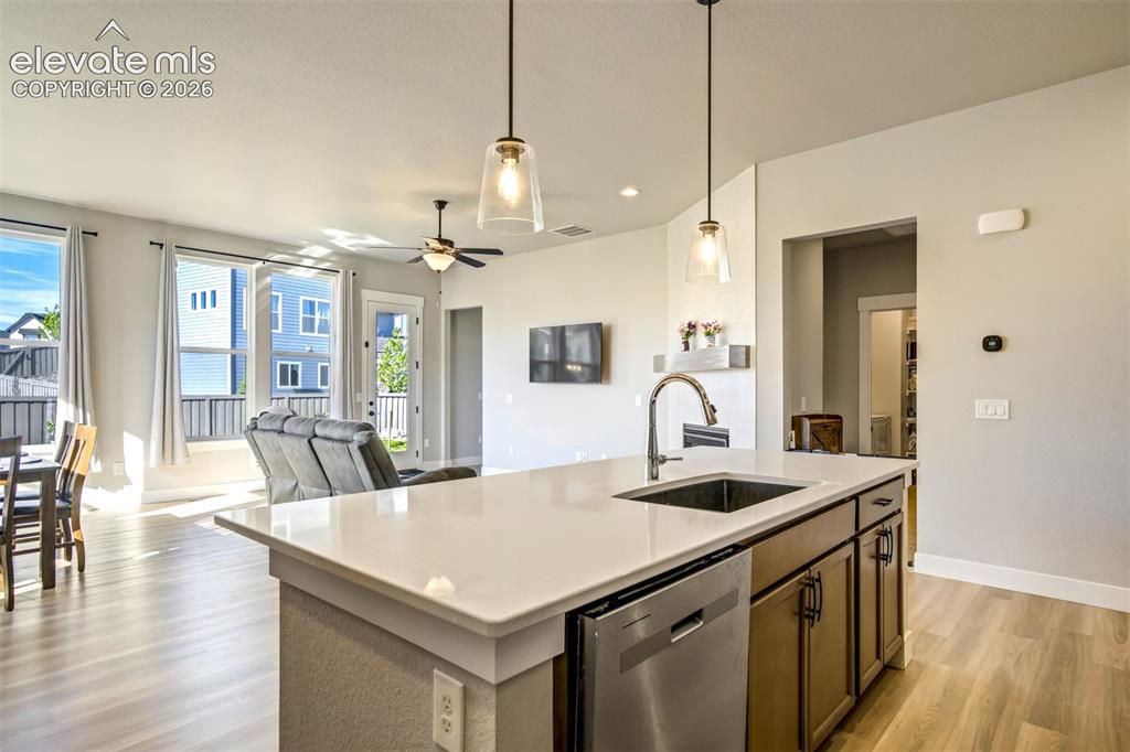 Image 8 of 46: Kitchen