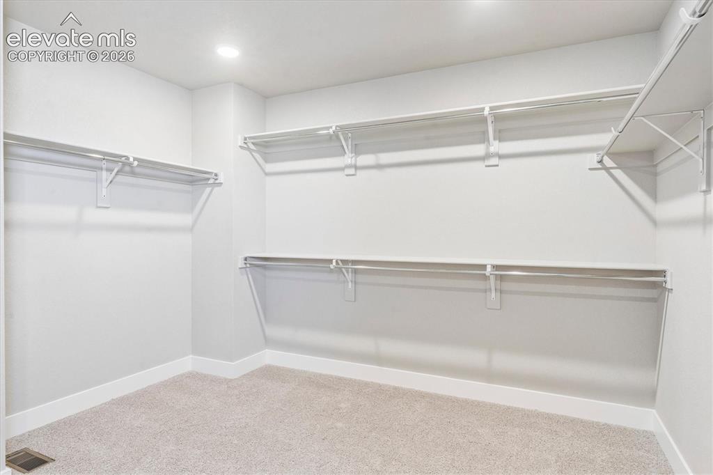 Image 11 of 22: Closet