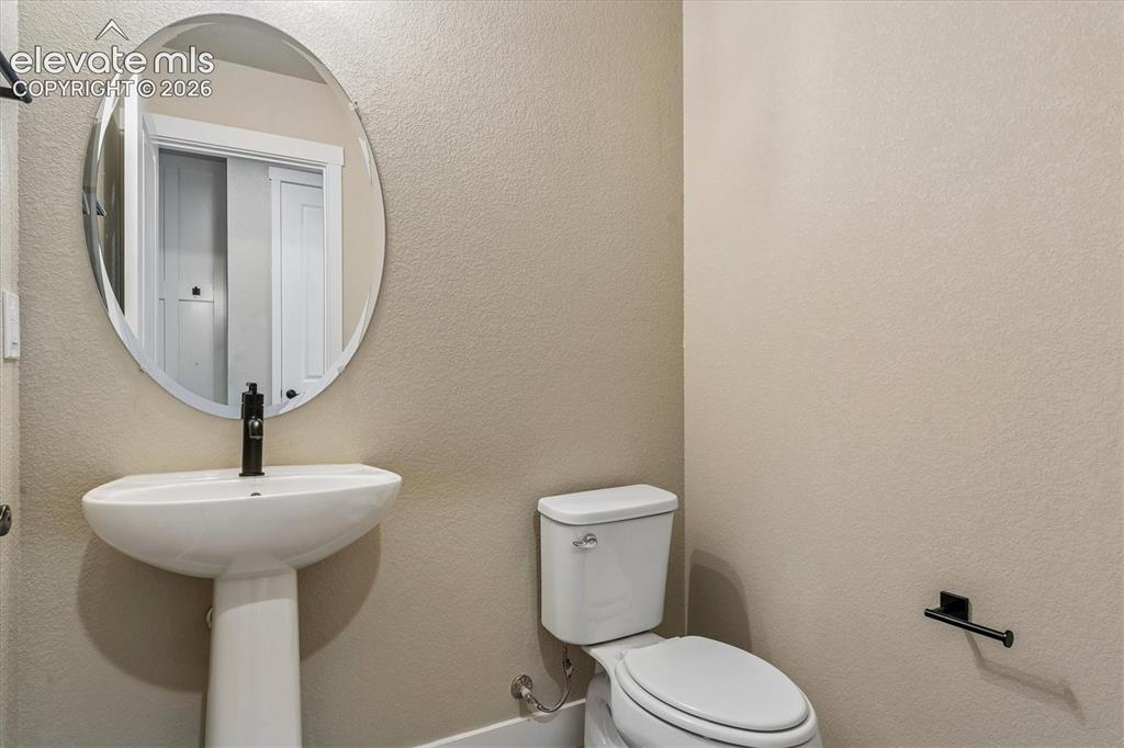 Image 3 of 22: Bathroom